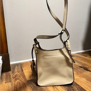 Elegant Cream Shoulder Bag